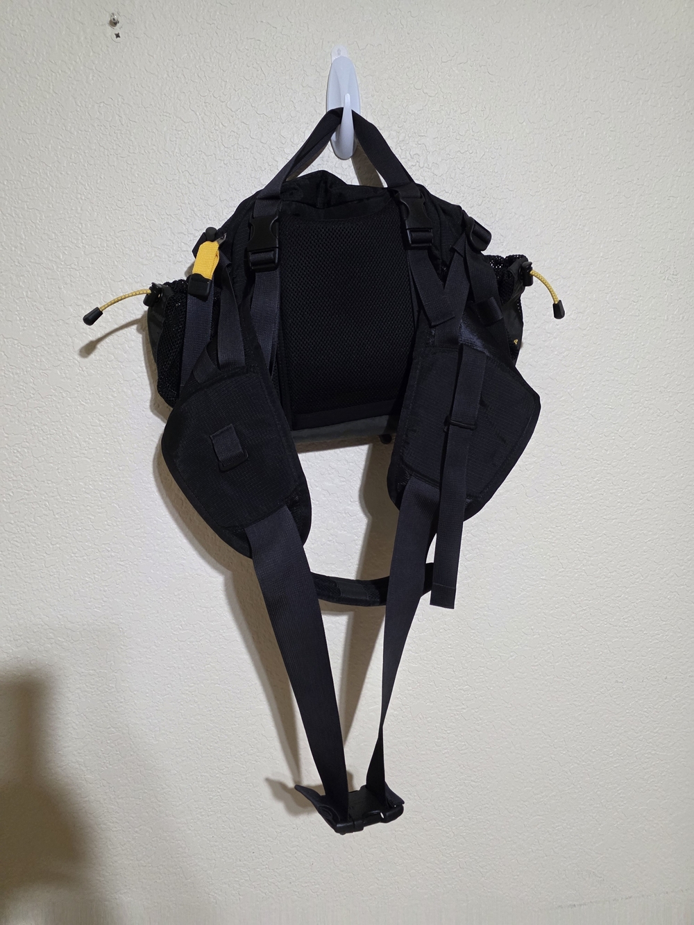 Mountain Smith Hiking Medium Backpack With Waist Belt. View 3